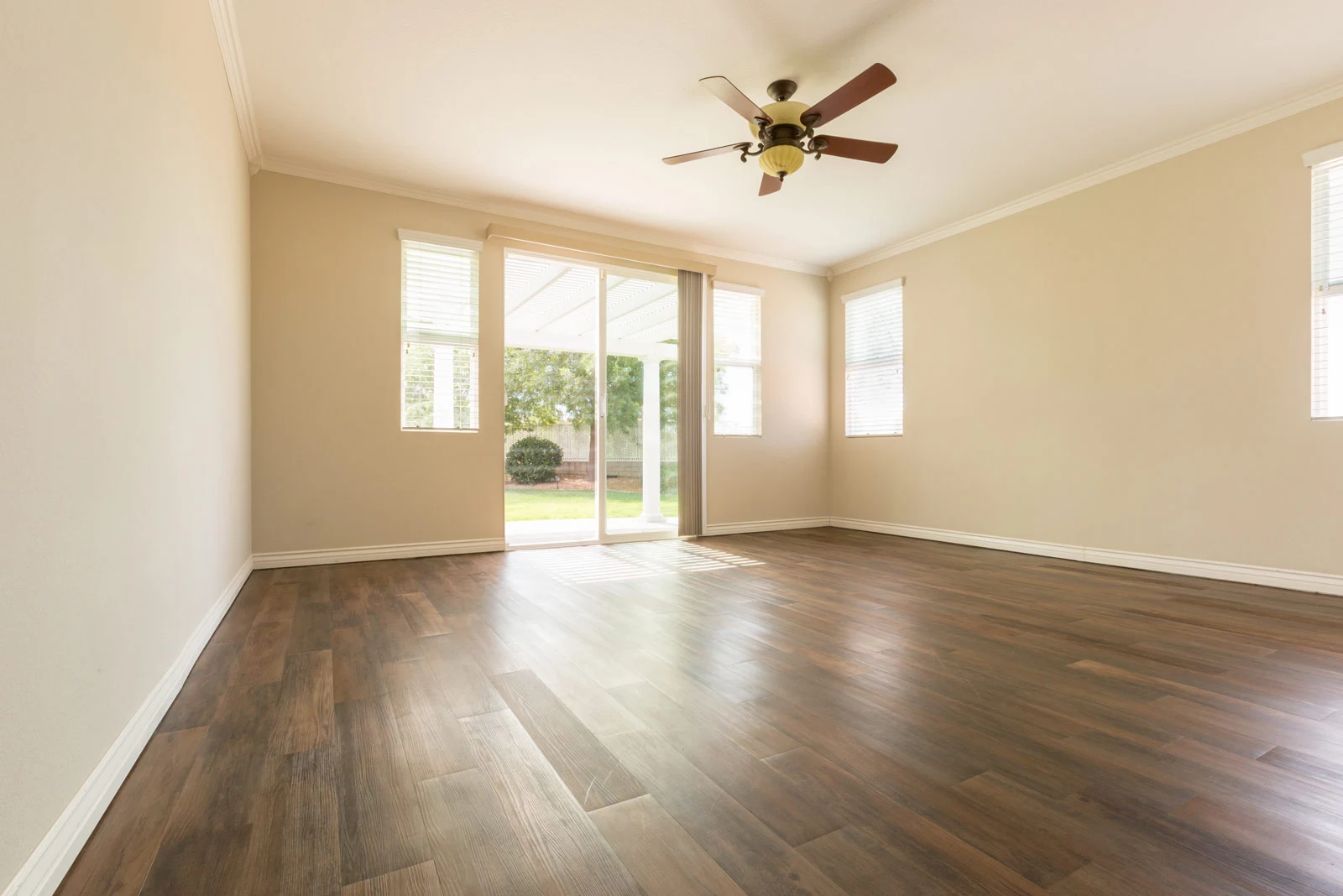 Commercial Kitchen Floor Fitters near me in Glasgow Commercial Kitchen Floor Fitters near me in Glasgow